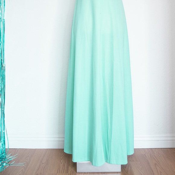 60’s Vintage Seafoam Green Gown - Picture 5 of 15